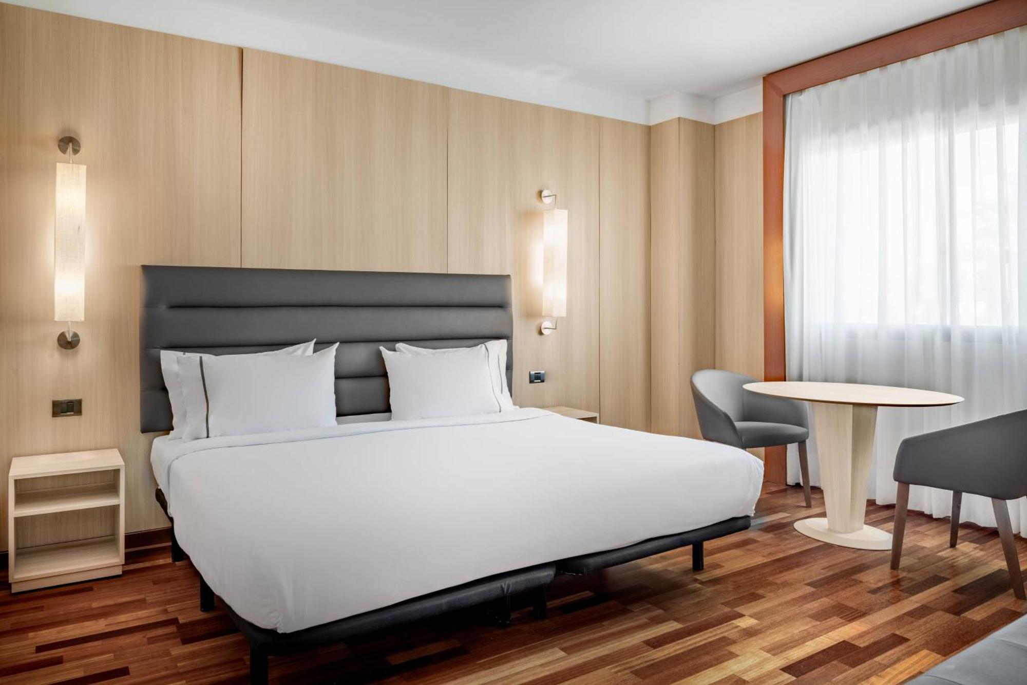 Ac Hotel Badajoz By Marriott Exterior foto