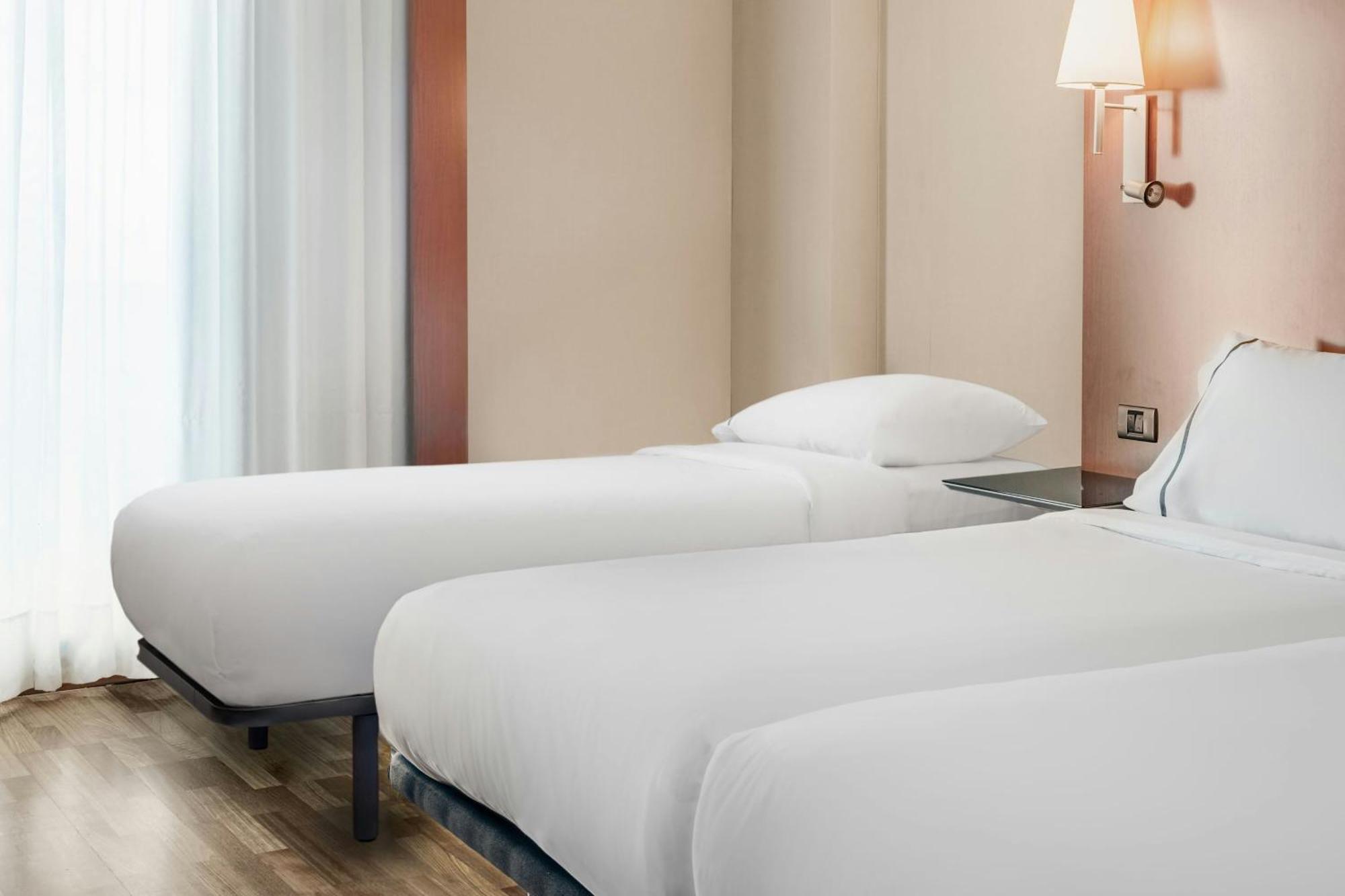 Ac Hotel Badajoz By Marriott Exterior foto